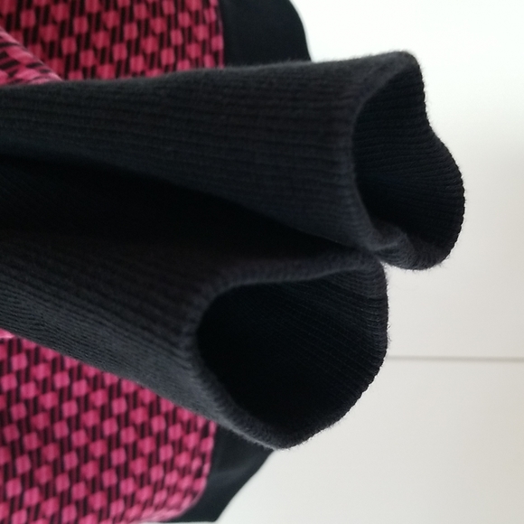 Lululemon Scuba Hoodie III, Deep Dive Berry Rumble Black / Black - Picture 6 of 9